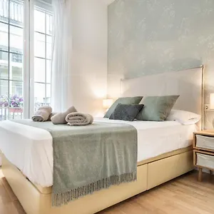 Comfortable With Balcony - Center Malaga